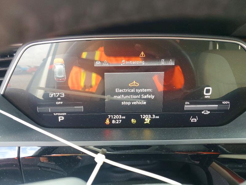 55783386 :رقم المزاد ، WA1VAAGE9MB014672 vin ، 2021 Audi E-tron مزاد بيع
