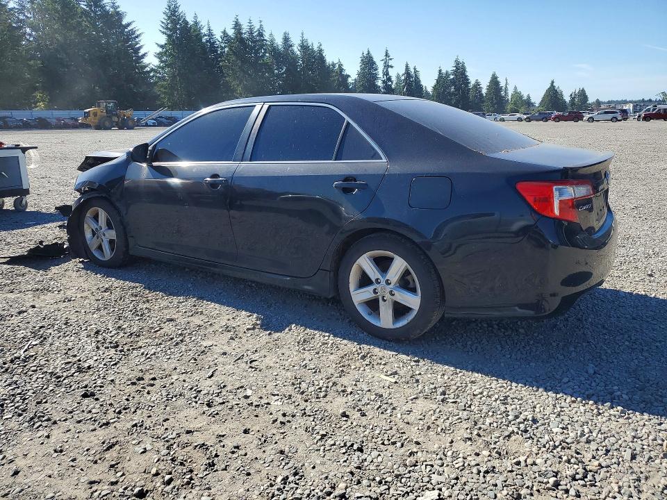 58143586 :رقم المزاد ، 4T1BF1FK7EU412868 vin ، 2014 Toyota Camry مزاد بيع