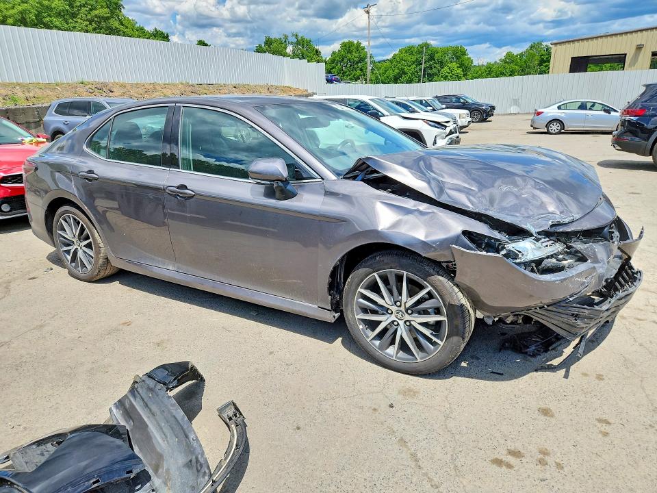 57833406 :رقم المزاد ، 4T1F31AK5RU626653 vin ، 2024 Toyota Camry مزاد بيع