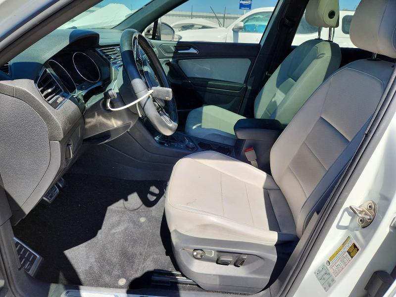 57675036 :رقم المزاد ، 3VV2B7AX4JM163533 vin ، 2018 Volkswagen Tiguan مزاد بيع