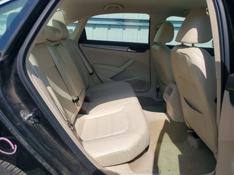 58888786 :رقم المزاد ، 1VWAT7A3XFC094468 vin ، 2015 Volkswagen Passat مزاد بيع