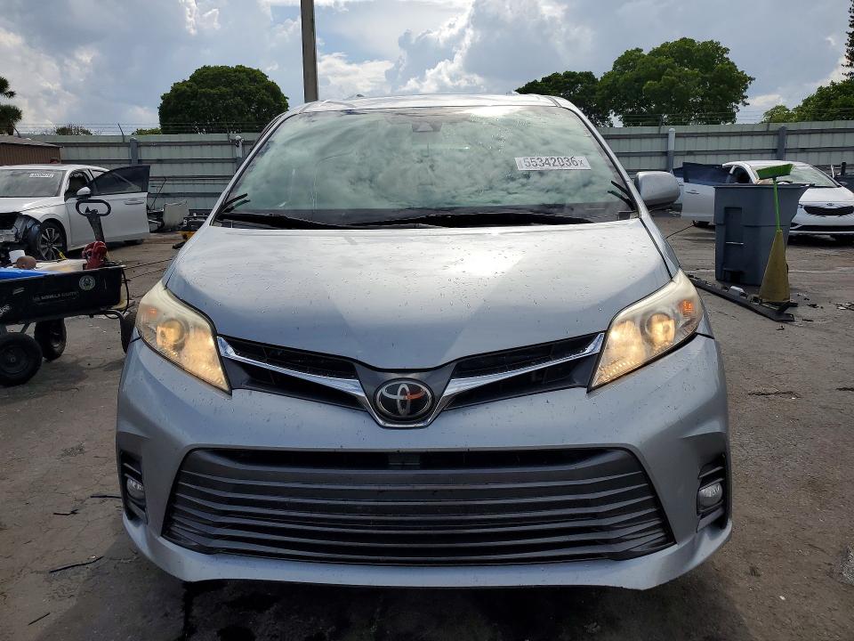55342036 :رقم المزاد ، 5TDYZ3DC0KS974561 vin ، 2019 Toyota Sienna مزاد بيع