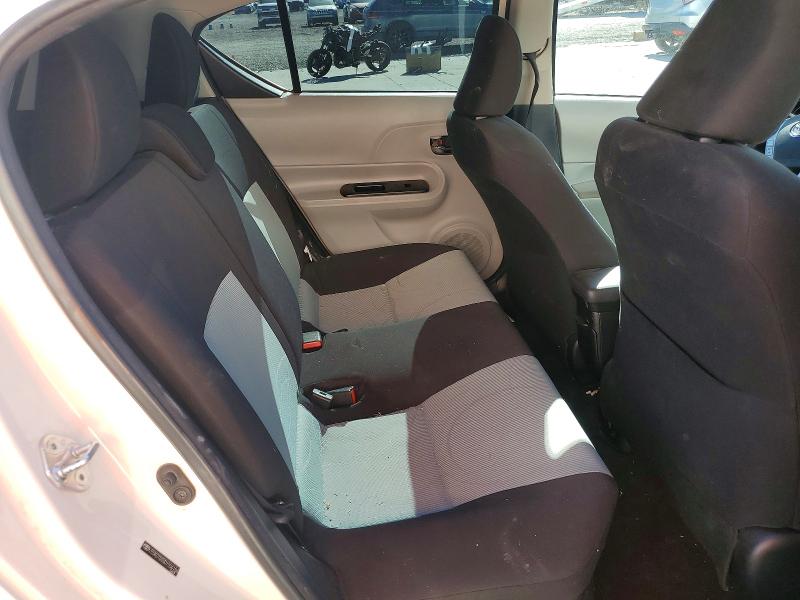 56608226 :رقم المزاد ، JTDKDTB30D1556184 vin ، 2013 Toyota Prius C مزاد بيع