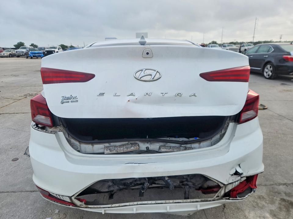 58069266 :رقم المزاد ، 5NPD84LF1KH419496 vin ، 2019 Hyundai Elantra مزاد بيع