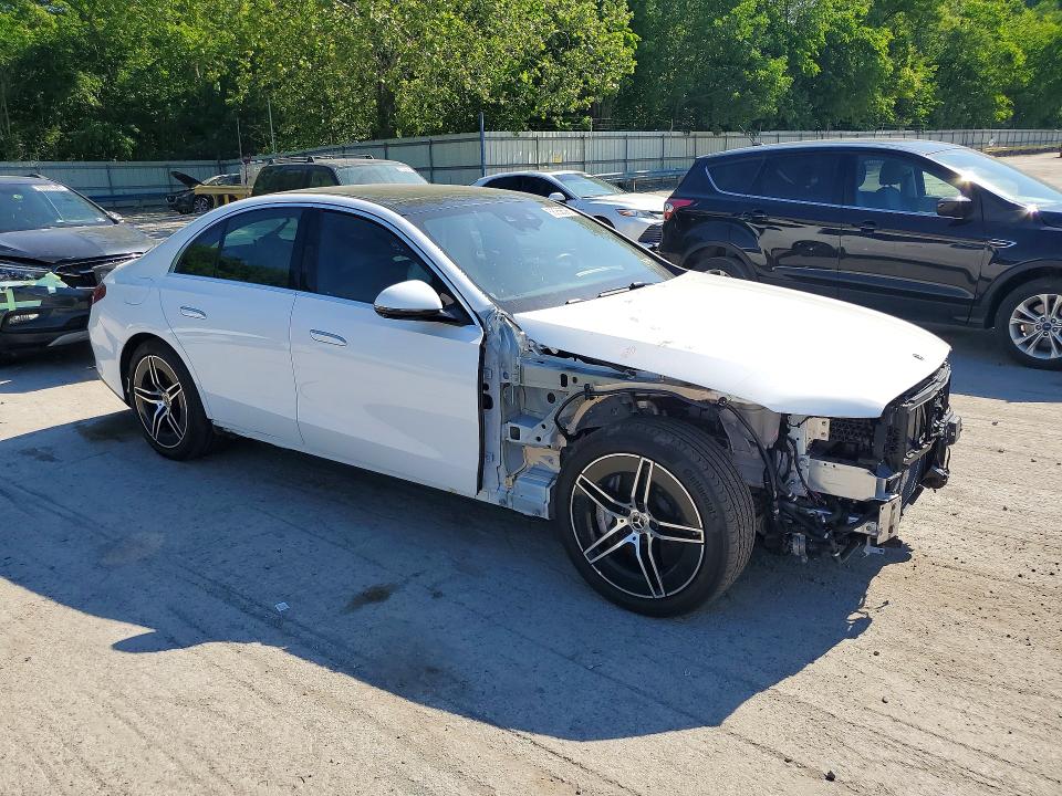 Продажа на аукционе авто 2025 Mercedes-benz E, vin: W1KLF6BB3SA120312, номер лота: 56256506