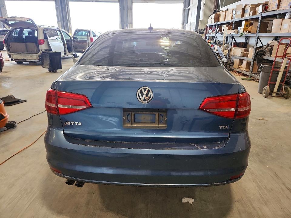 56164326 :رقم المزاد ، 3VWLA7AJ8FM210486 vin ، 2015 Volkswagen Jetta مزاد بيع