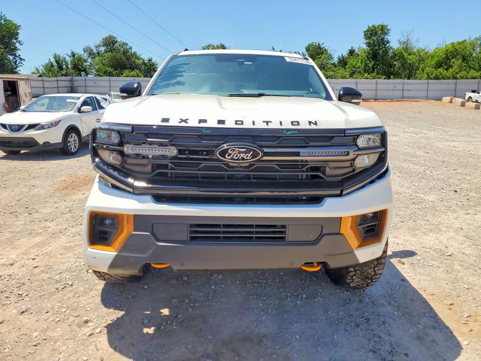 Продажа на аукционе авто 2025 Ford Expedition, vin: 1FMJU1RG9SEA69673, номер лота: 53411136