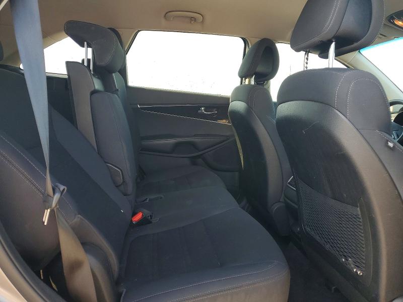 2016 Kia Sorento მანქანა იყიდება აუქციონზე, vin: 5XYPG4A39GG118885, აუქციონის ნომერი: 55348266