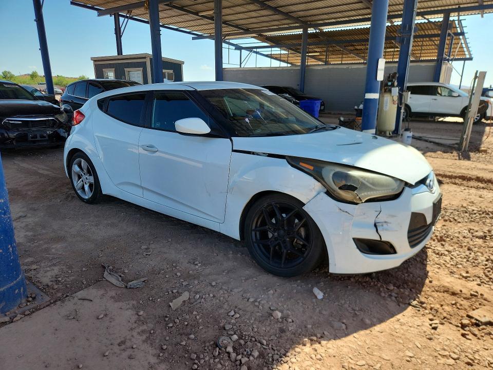 2015 Hyundai Veloster მანქანა იყიდება აუქციონზე, vin: KMHTC6AD6FU230874, აუქციონის ნომერი: 56723306