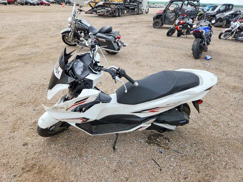 58942846 :رقم المزاد ، RLHKF471XNY100435 vin ، 2022 Honda Ww150 مزاد بيع