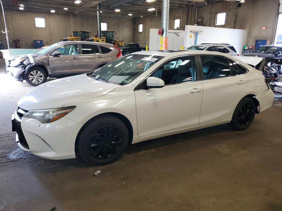 85602845 :رقم المزاد ، 4T1BF1FK5GU130425 vin ، 2016 Toyota Camry مزاد بيع
