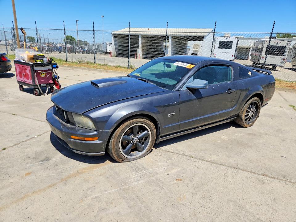 2007 Ford Mustang მანქანა იყიდება აუქციონზე, vin: 1ZVFT82H375295432, აუქციონის ნომერი: 56171376