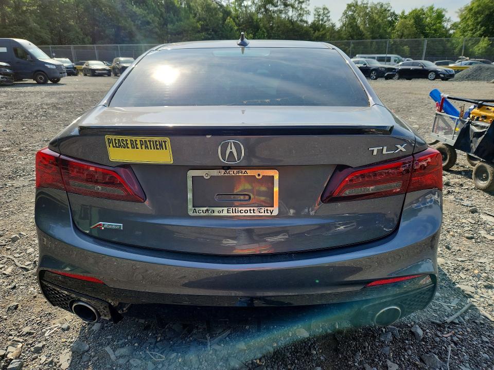 56288816 :رقم المزاد ، 19UUB2F60JA001259 vin ، 2018 Acura Tlx مزاد بيع