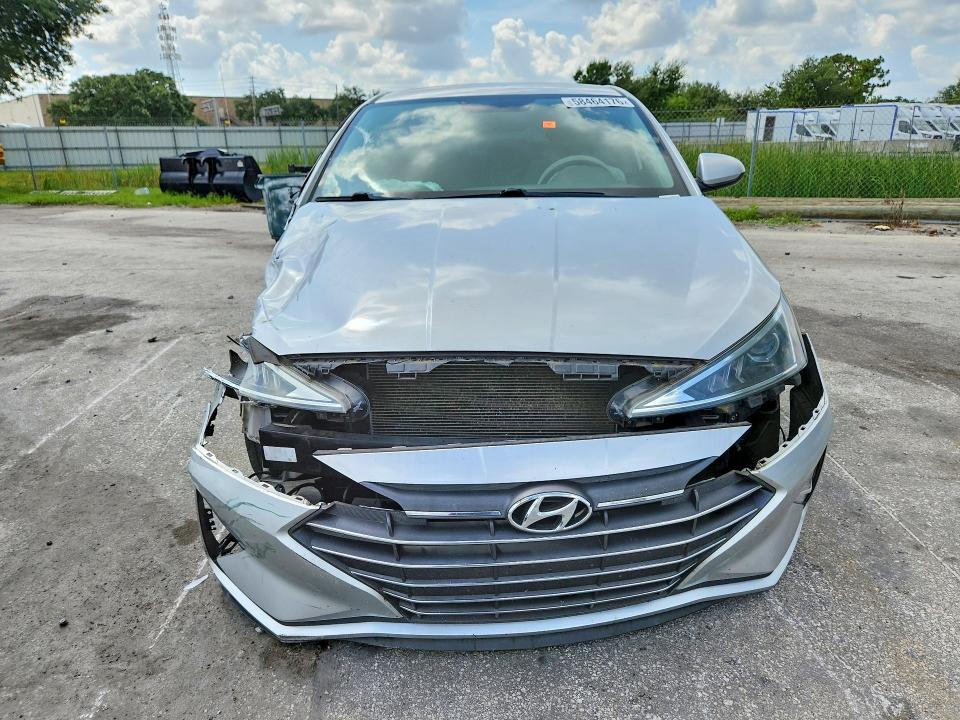 58464176 :رقم المزاد ، 5NPD74LF9KH495227 vin ، 2019 Hyundai Elantra مزاد بيع
