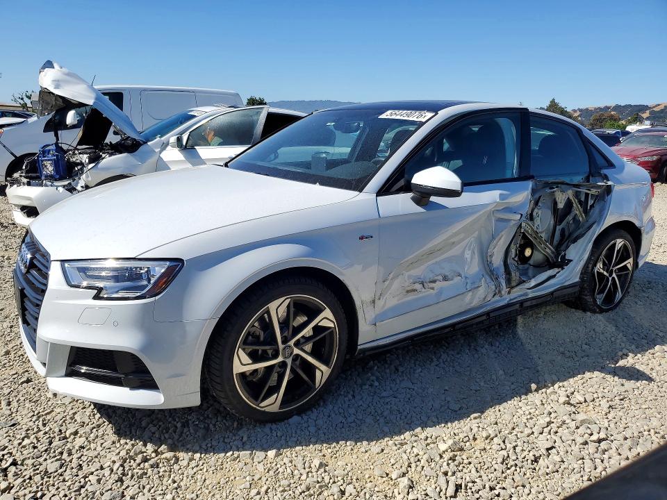 56449076 :رقم المزاد ، WAUBEGFF3LA100233 vin ، 2020 Audi A3 مزاد بيع