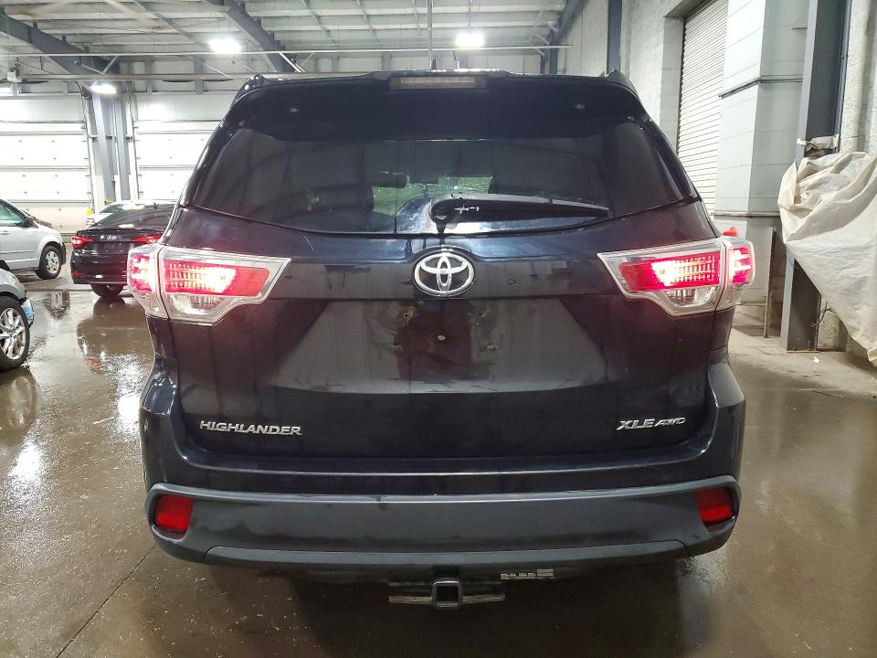 Продажа на аукционе авто 2016 Toyota Highlander, vin: 5TDJKRFH2GS255384, номер лота: 57924046