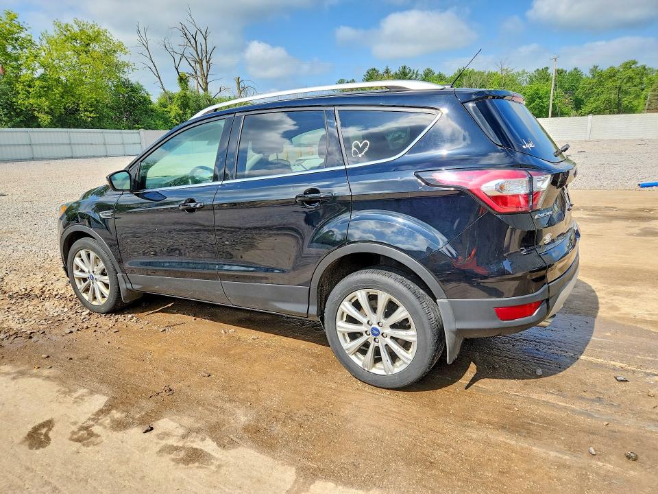 58493616 :رقم المزاد ، 1FMCU9J97HUD50132 vin ، 2017 Ford Escape مزاد بيع