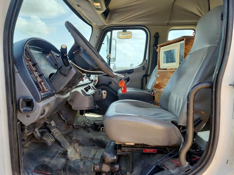 Aukcja sprzedaży 2012 Freightliner M2, vin: 1FVACXDT0CDBM2801, numer aukcji: 56535356