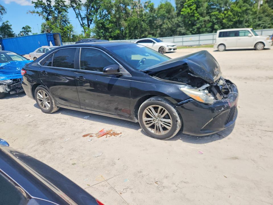 56167276 :رقم المزاد ، 4T1BF1FK4FU948341 vin ، 2015 Toyota Camry مزاد بيع