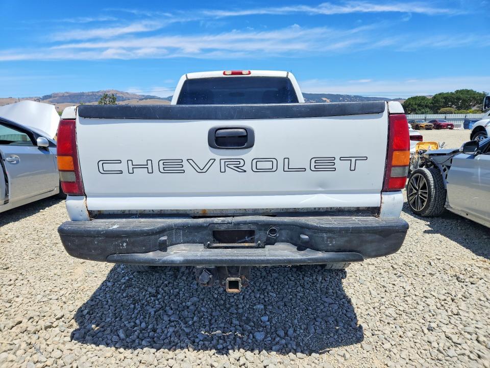 56650106 :رقم المزاد ، 1GTHC24U46E148229 vin ، 2006 Gmc Sierra 2500 Hd Denal مزاد بيع