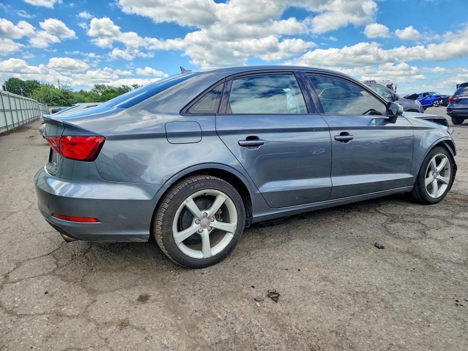 57468856 :رقم المزاد ، WAUBFGFF8F1006415 vin ، 2015 Audi A3 مزاد بيع