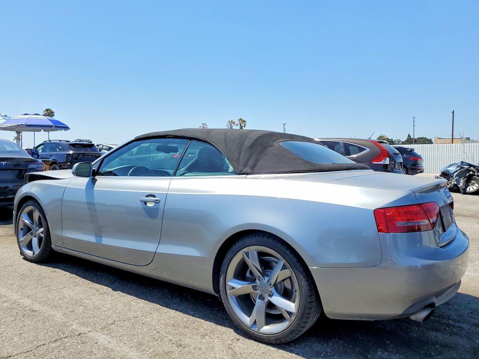 56162766 :رقم المزاد ، WAUJFAFH3BN008411 vin ، 2011 Audi A5 مزاد بيع