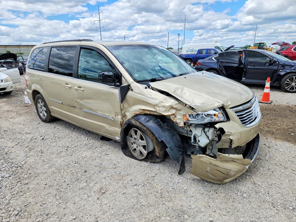 56677496 :رقم المزاد ، 2A4RR5DG4BR638742 vin ، 2011 Chrysler Town & Country مزاد بيع