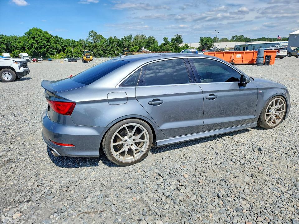 55128696 :رقم المزاد ، WAUKFGFF7F1028471 vin ، 2015 Audi A3 مزاد بيع
