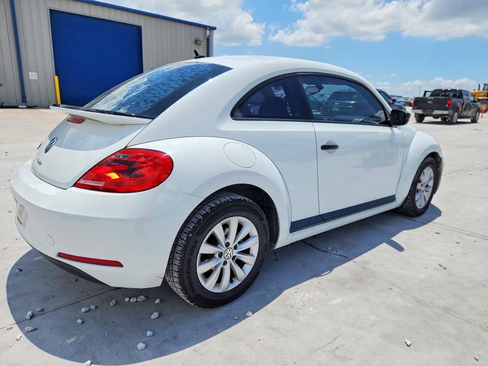 2016 Volkswagen Beetle მანქანა იყიდება აუქციონზე, vin: 3VWF17AT5GM636054, აუქციონის ნომერი: 56279476