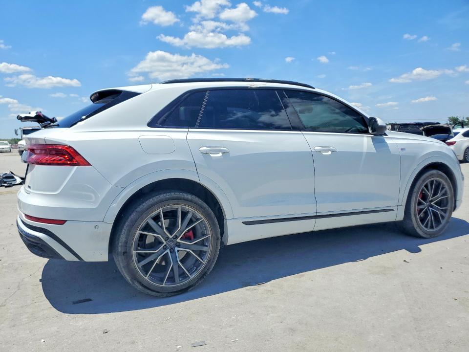 55514146 :رقم المزاد ، WA1EVAF18LD007590 vin ، 2020 Audi Q8 مزاد بيع