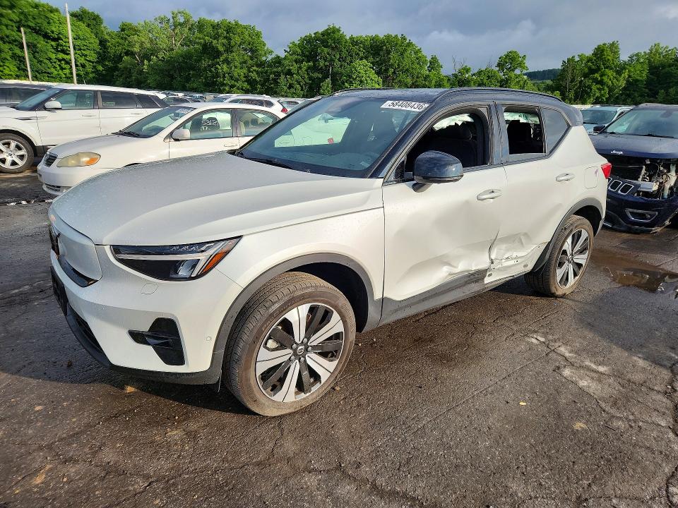 58408436 :رقم المزاد ، YV4ED3UW8P2072621 vin ، 2023 Volvo Xc40 مزاد بيع