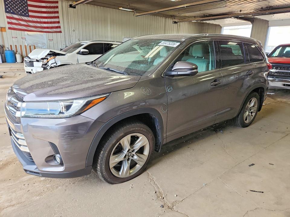 2017 Toyota Highlander მანქანა იყიდება აუქციონზე, vin: 5TDDZRFH6HS394220, აუქციონის ნომერი: 55475336