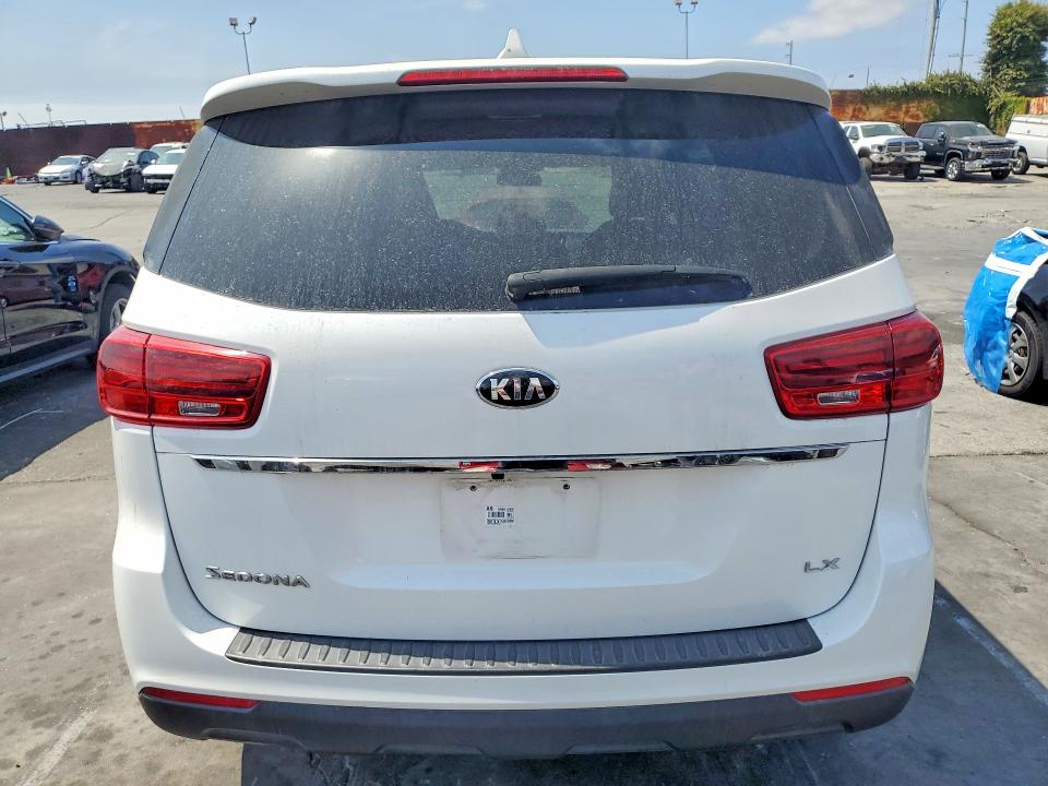 56492526 :رقم المزاد ، KNDMB5C18L6634803 vin ، 2020 Kia Sedona مزاد بيع