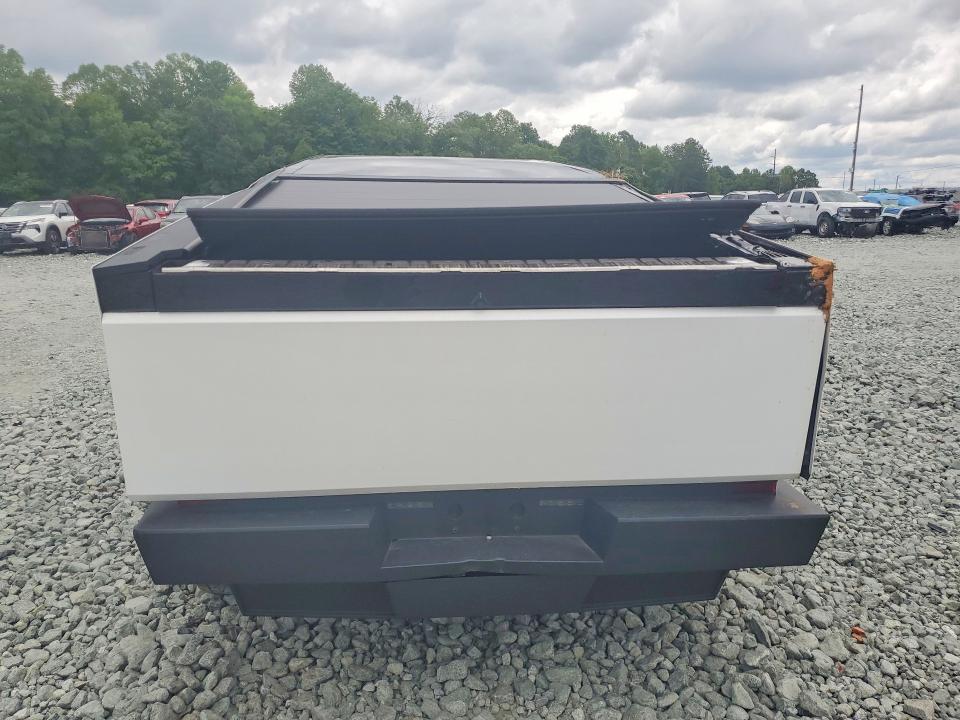 79135955 :رقم المزاد ، 7G2CEHED9SA069292 vin ، 2025 Tesla Cybertruck مزاد بيع