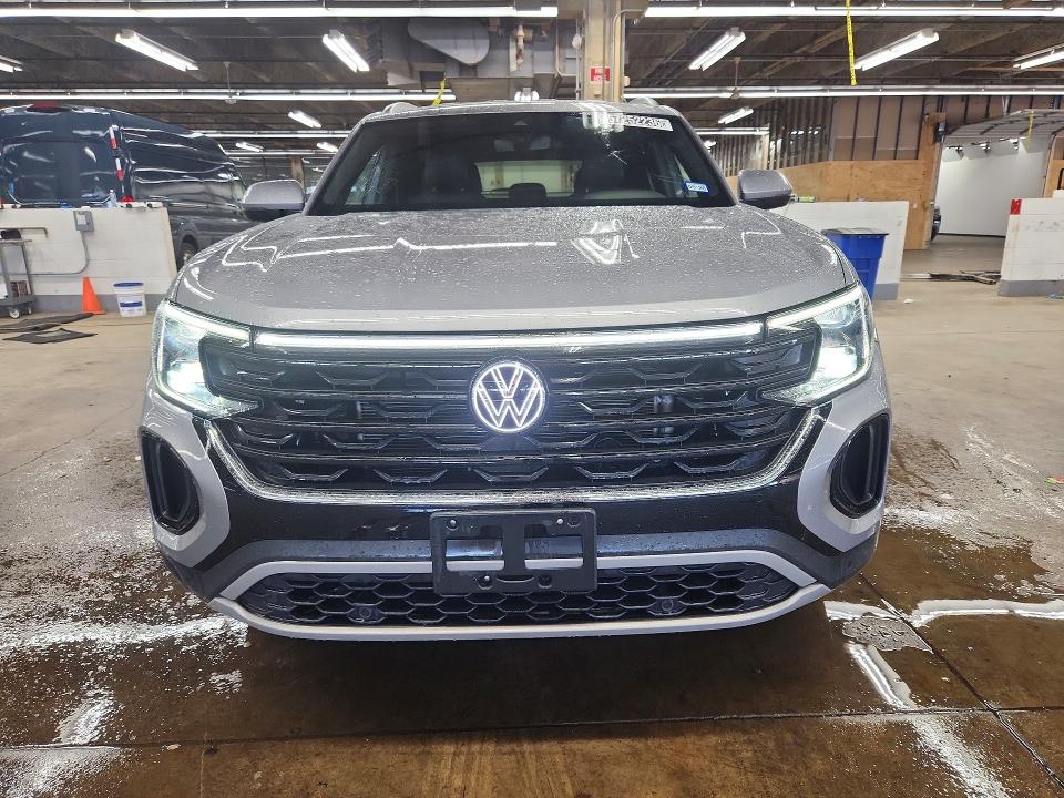 2025 Volkswagen Atlas Cross Sport მანქანა იყიდება აუქციონზე, vin: 1V2WE2CA2SC225774, აუქციონის ნომერი: 57252236