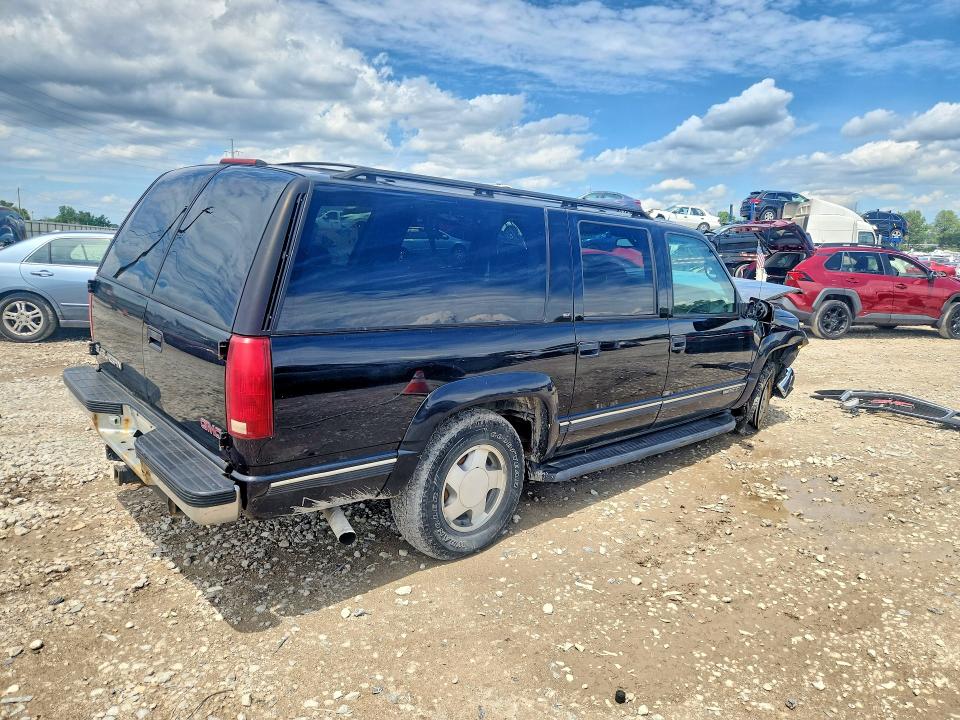 1999 Gmc Suburban მანქანა იყიდება აუქციონზე, vin: 3GKFK16R3XG521627, აუქციონის ნომერი: 56863086