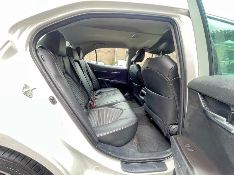 59005666 :رقم المزاد ، 4T1G11AK6MU5588 vin ، 2021 Toyota Camry مزاد بيع