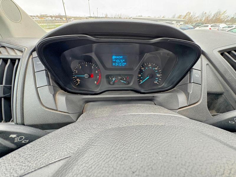 58570426 :رقم المزاد ، 1FTNR2CM3FKA00707 vin ، 2015 Ford Transit مزاد بيع