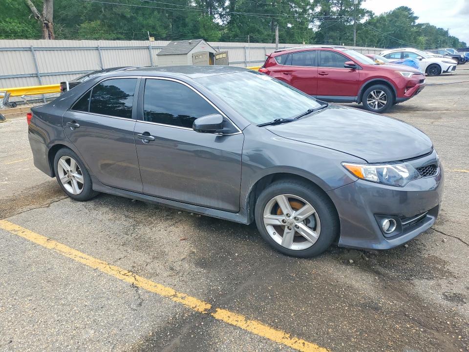 56789866 :رقم المزاد ، 4T1BF1FK8EU411146 vin ، 2014 Toyota Camry مزاد بيع