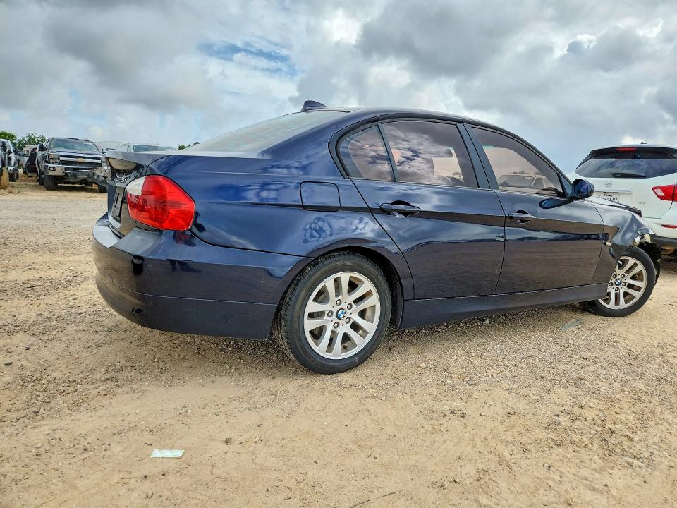 54540086 :رقم المزاد ، WBAVB175X6NK40561 vin ، 2006 Bmw 325 مزاد بيع