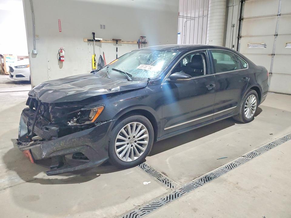 2017 Volkswagen Passat მანქანა იყიდება აუქციონზე, vin: 1VWBT7A37HC053948, აუქციონის ნომერი: 58700256