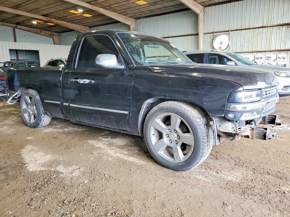 Продаж на аукціоні авто 2000 Chevrolet Silverado, vin: 1GCEC14W8YZ154318, номер лоту: 56292406