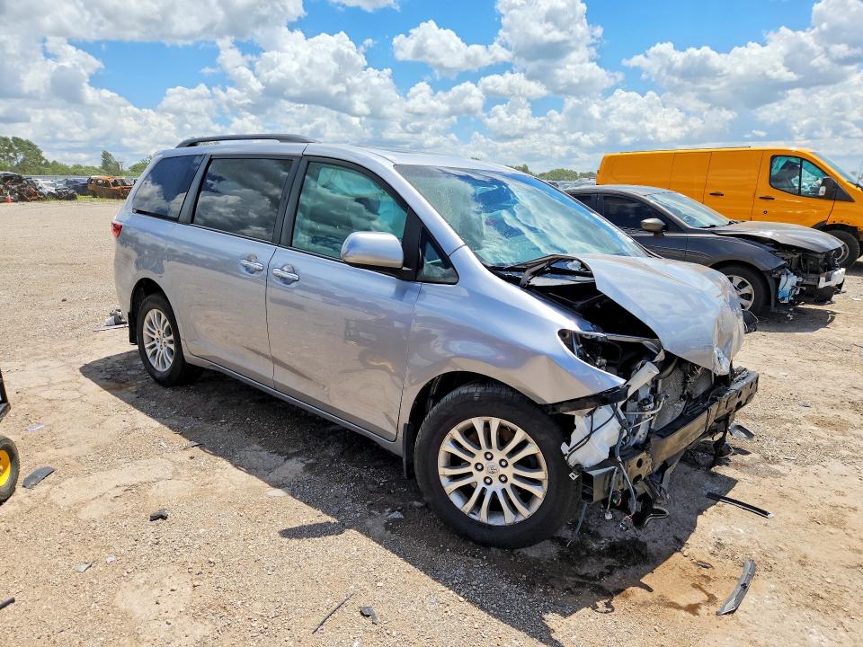 Aukcja sprzedaży 2017 Toyota Sienna, vin: 5TDYZ3DCXHS778927, numer aukcji: 57492746