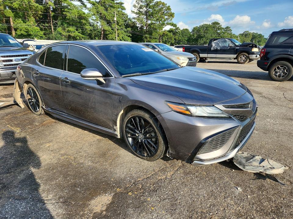 58364016 :رقم المزاد ، 4T1K61AK6NU706124 vin ، 2022 Toyota Camry مزاد بيع