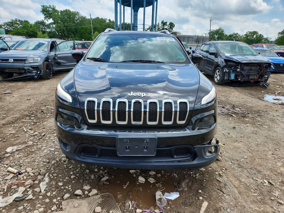 56850776 :رقم المزاد ، 1C4PJLCB7FW721433 vin ، 2015 Jeep Cherokee مزاد بيع