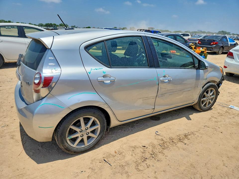 Продажа на аукционе авто 2014 Toyota Prius C, vin: JTDKDTB32E1085429, номер лота: 57840956