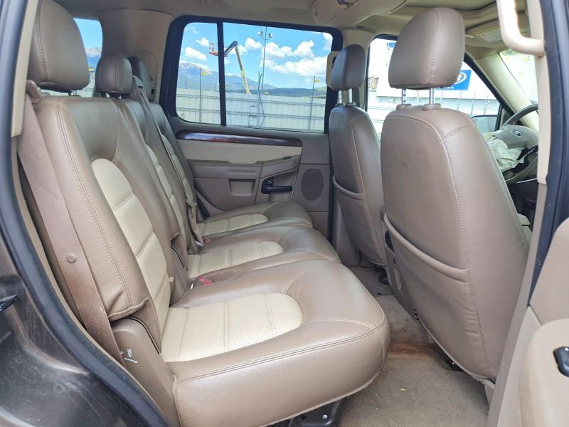 56323476 :رقم المزاد ، 1FMDU74W05UA69652 vin ، 2005 Ford Explorer مزاد بيع