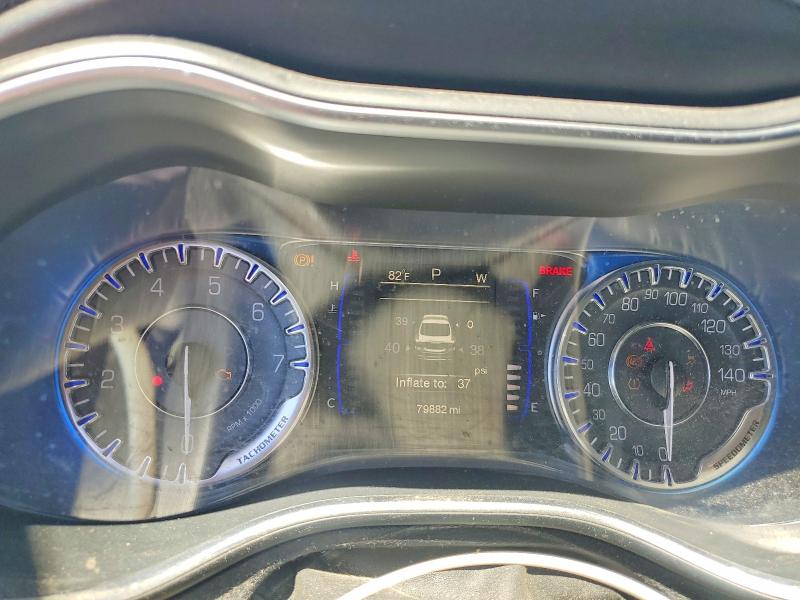 58654186 :رقم المزاد ، 1C3CCCAB8FN666402 vin ، 2015 Chrysler 200 مزاد بيع