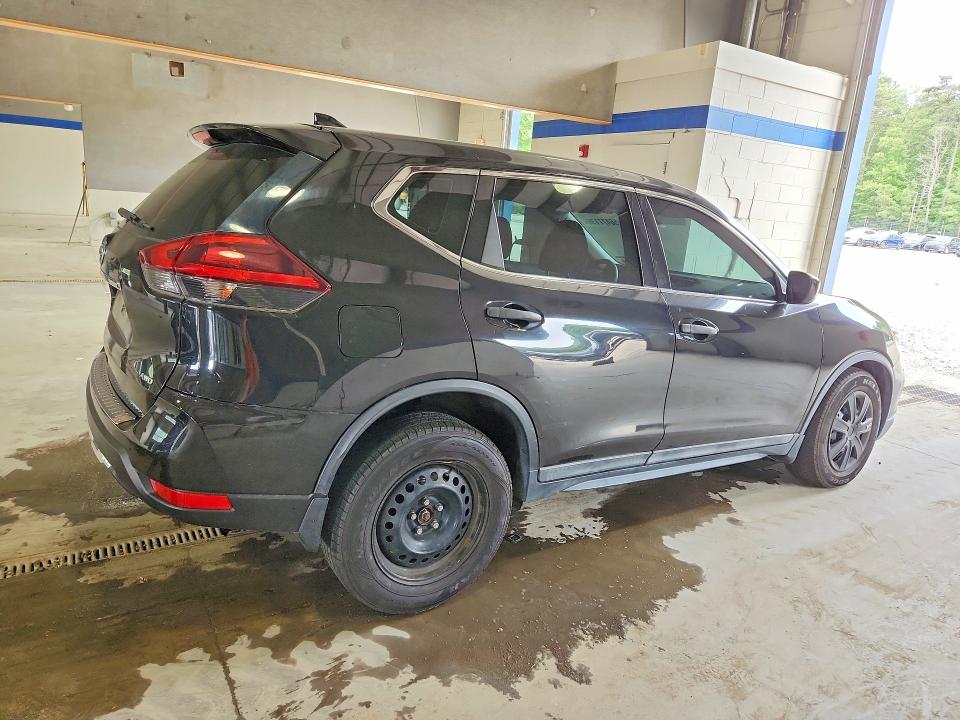 Auction sale of the 2018 Nissan Rogue, vin: 5N1AT2MV8JC742820, lot number: 56477136