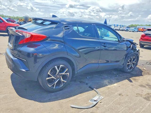 57940676 :رقم المزاد ، NMTKHMBX6JR029776 vin ، 2018 Toyota C-hr مزاد بيع